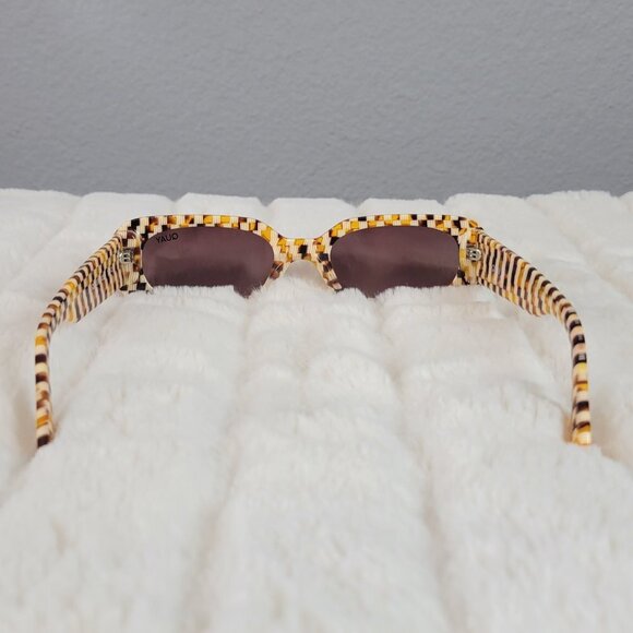 QUAY // ltd ed paris hilton collab checker frame brown lens y2k retro sunglasses - Picture 5 of 10